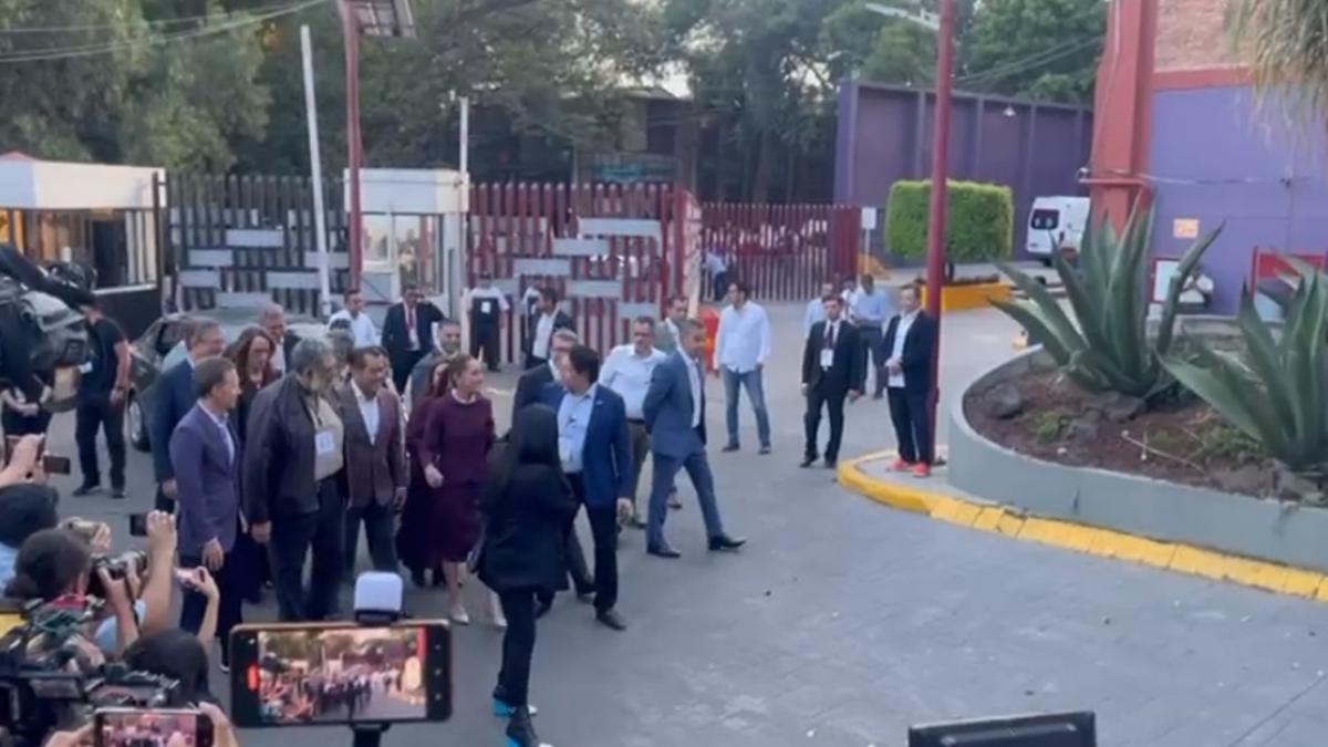 Claudia Sheinbaum llega a Segundo Debate acompañada de liderazgos y candidatos de Morena