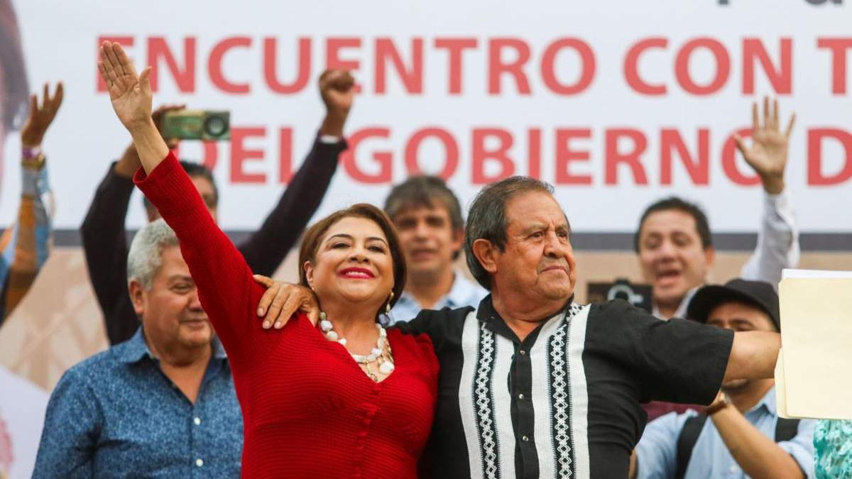 Sindicatos obreros cierran filas con Brugada en Monumento a la Revolución