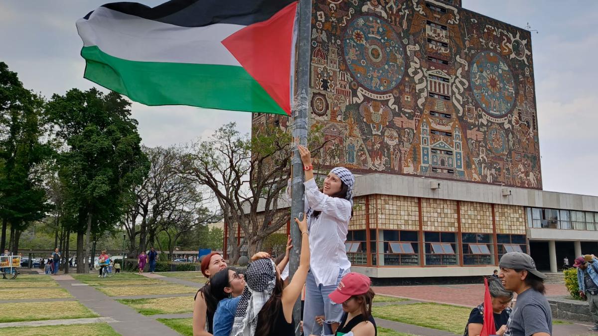 Estudiantes de la UNAM instalan campamento en solidaridad con Palestina | VIDEO