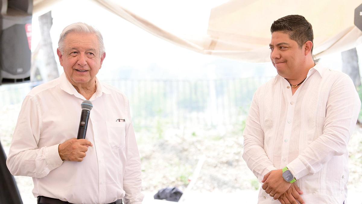 AMLO supervisa avances de la Supercarretera en la Huasteca