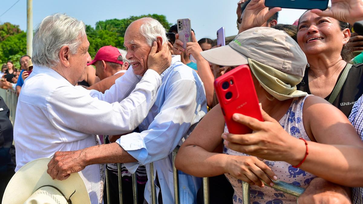 AMLO supervisa obras en cuatro estados del país