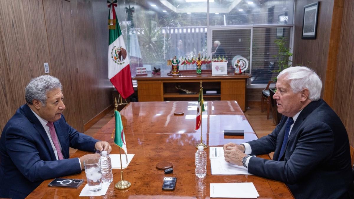 México y Argelia revisan cooperación científica-técnica para impulsar cultivos agrícolas en zonas áridas