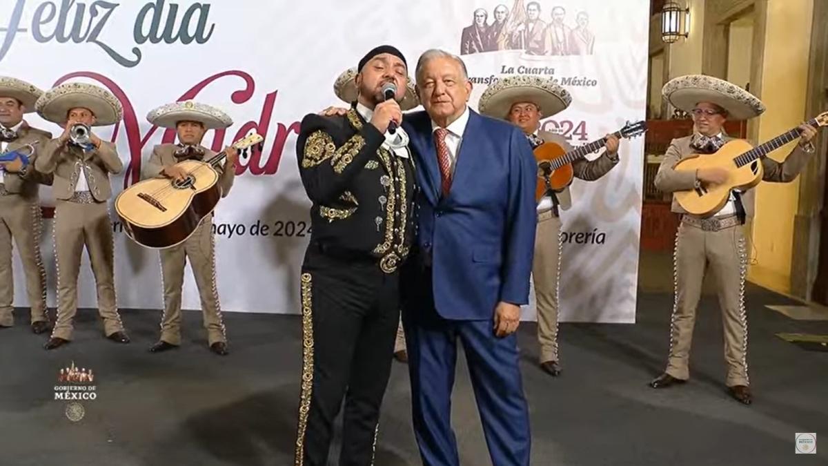 10 de Mayo: AMLO celebra a mamás de México en la mañanera