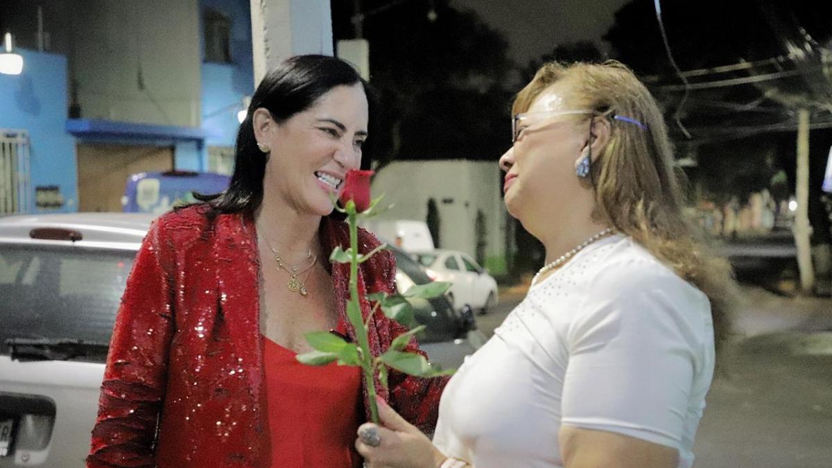 Lía Limón manda serenata a “todas las mamás de Álvaro Obregón y de México”