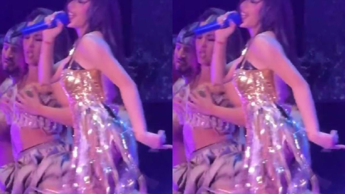 Danna Paola se cae en pleno concierto, pero no deja cantar (VIDEO)
