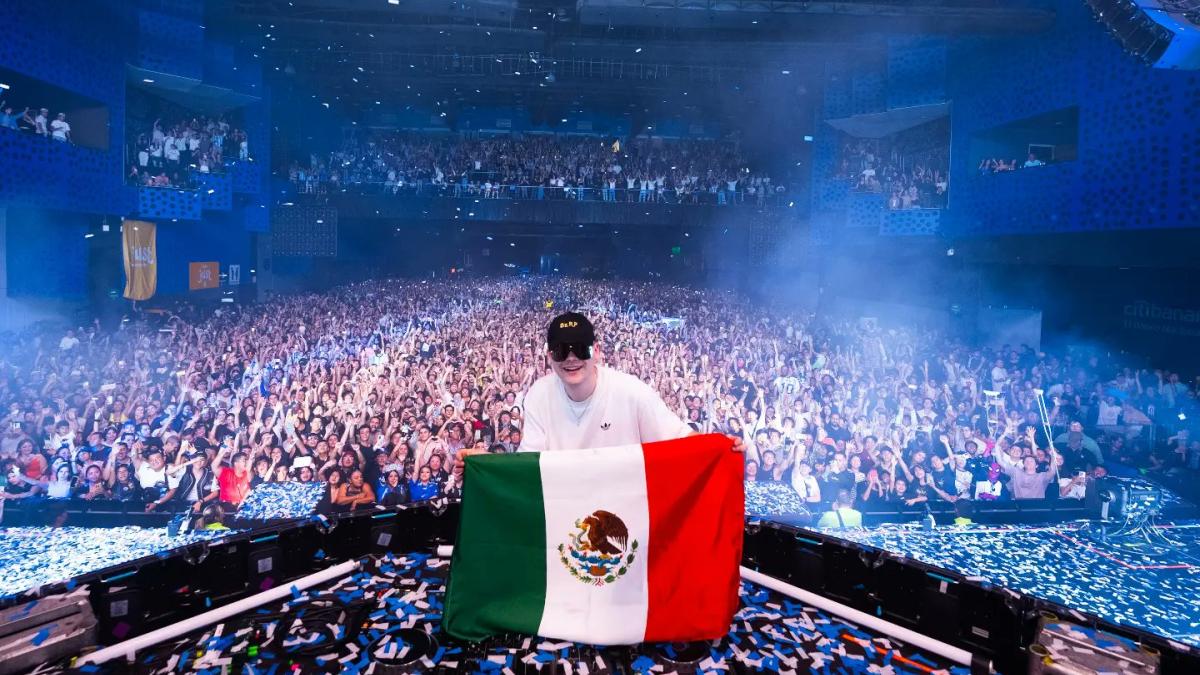 Bizarrap arma una gran fiesta en el Pepsi Center