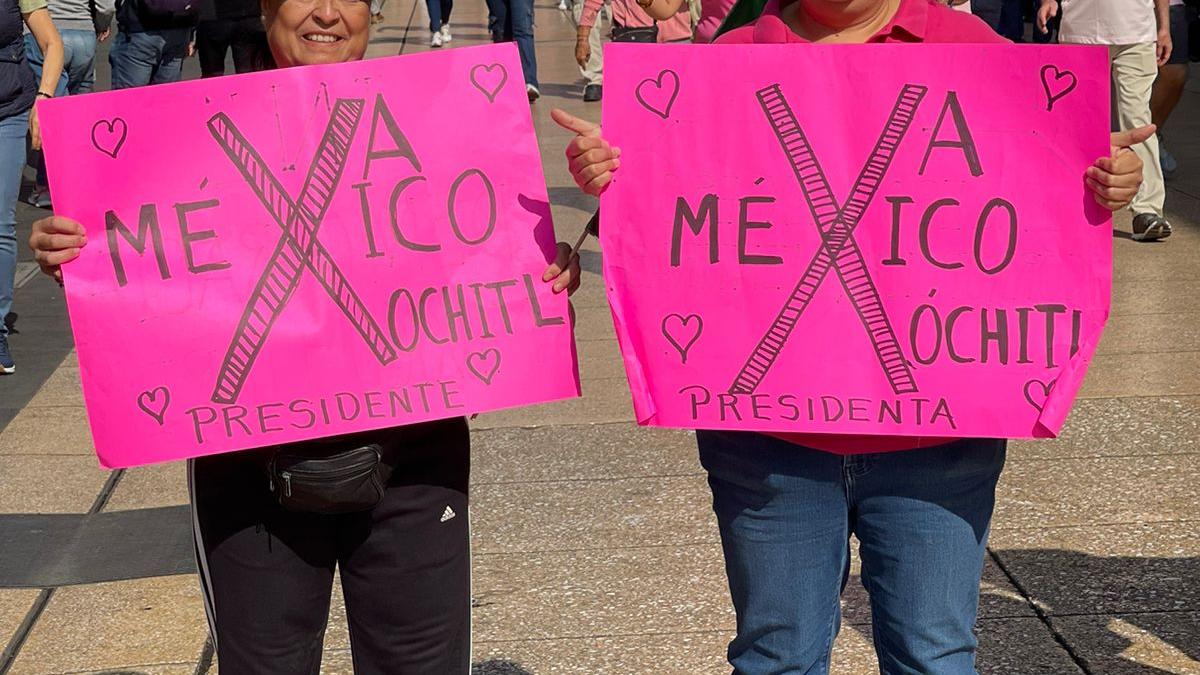 Vallas en el Zócalo fueron colocadas por manifestantes, no por el Gobierno: Segob