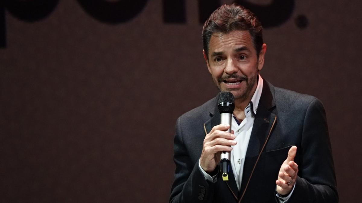 Arremete Eugenio Derbez contra Morena, “salió igual o peor que el PRI y PAN”; llama a jóvenes a votar