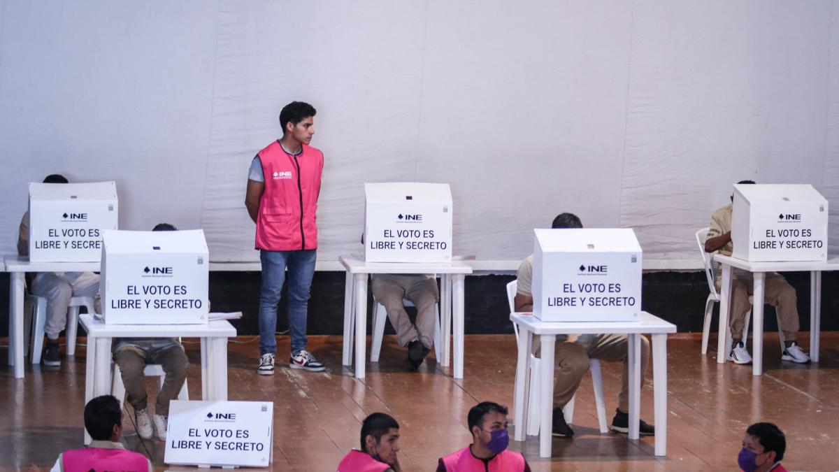 Inicia arribo de miles de observadores electorales