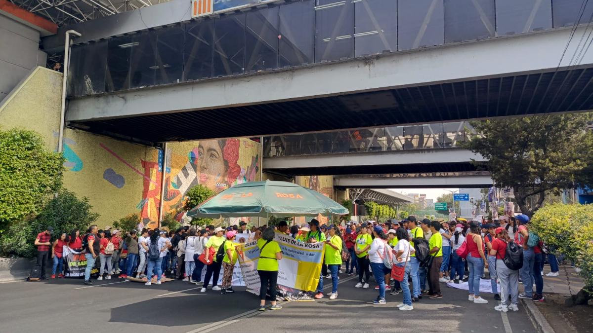 CNTE bloquea este martes diversos puntos de la CDMX generando caos | VIDEO