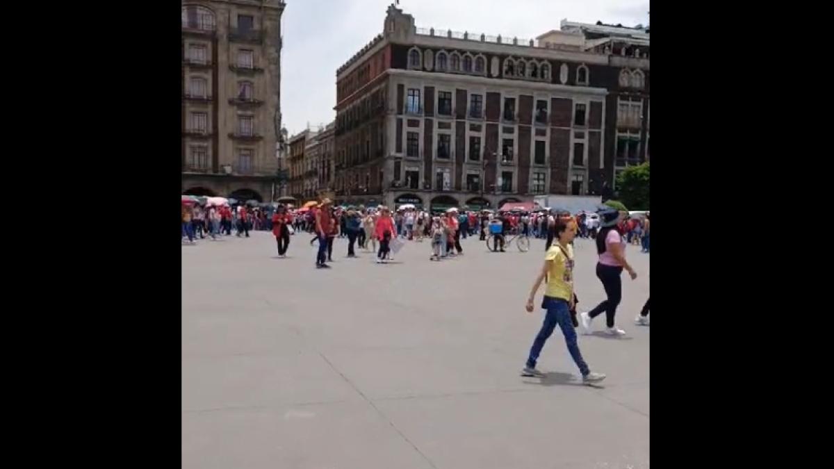 CNTE no se va; regresa al Zócalo pese al cierre de campaña de Claudia Sheinbaum | VÍDEOS