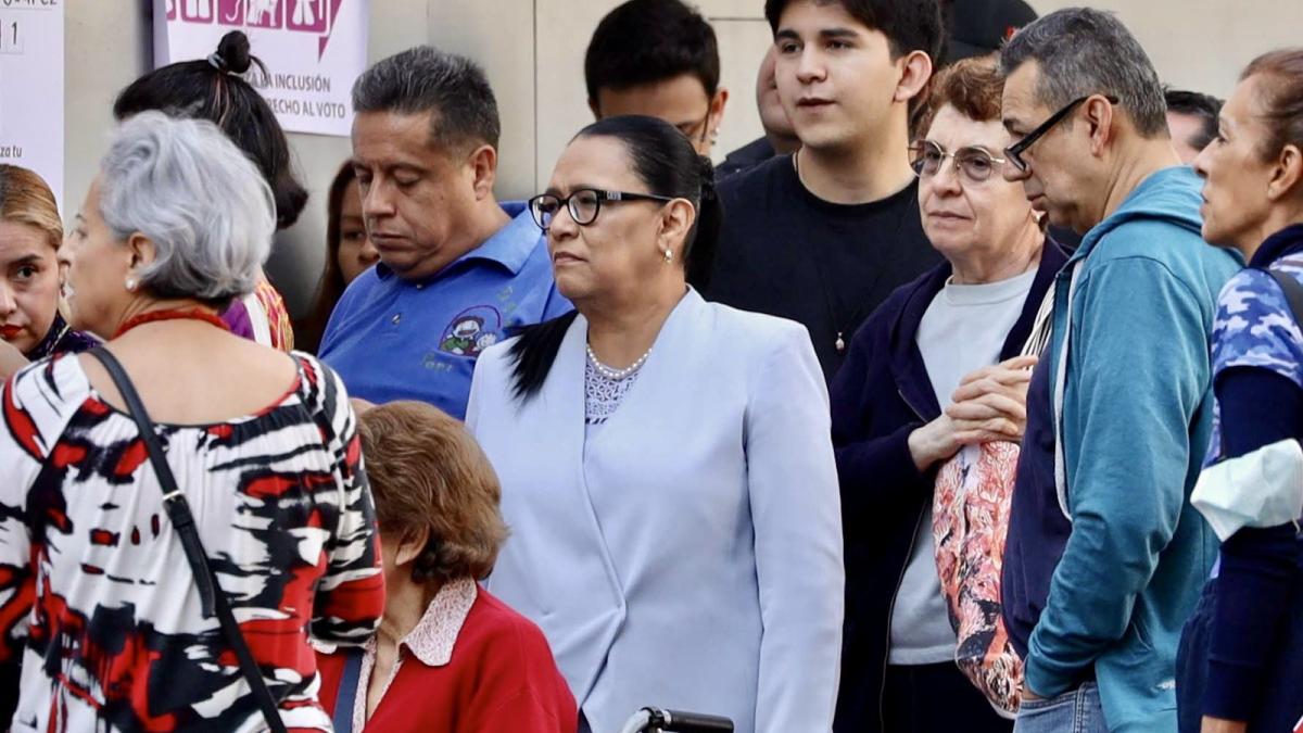 “México está en paz y tranquilidad”, afirma Rosa Icela Rodríguez al acudir a votar