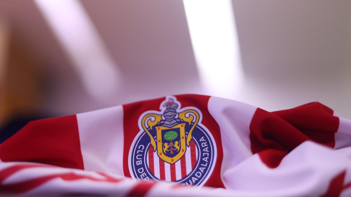 ¡OFICIAL! Chivas anuncia a sus NUEVOS refuerzos de cara al próximo torneo