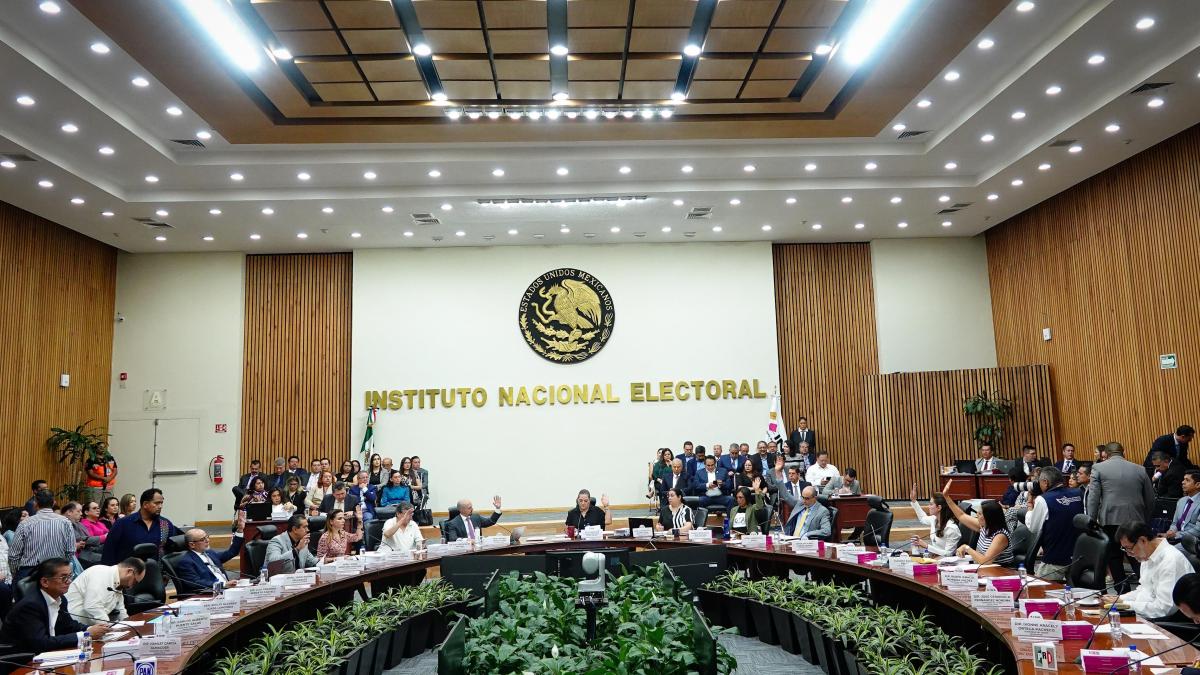 Consejeros defienden resultados y proceso electoral; reprueban acusaciones contra INE