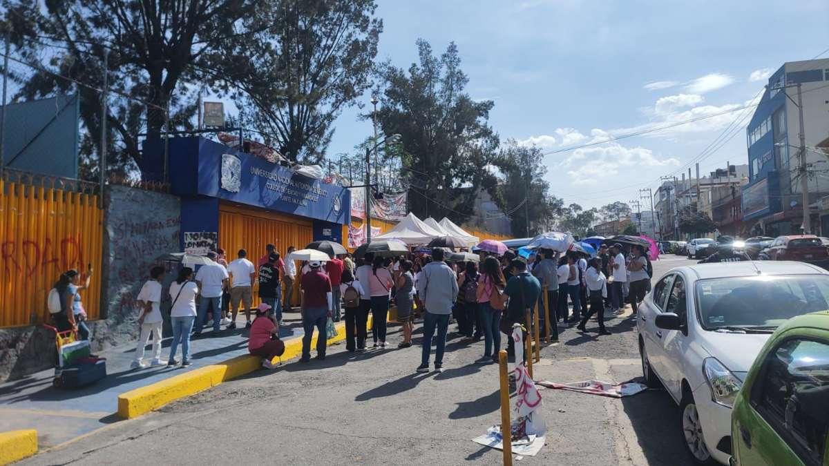 Alumnos de CCH Naucalpan terminan paro y 'liberan' el plantel tras 29 días de cierre