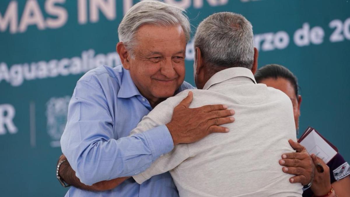 Gente votó por 4T porque reciben apoyos de programas sociales, asegura AMLO