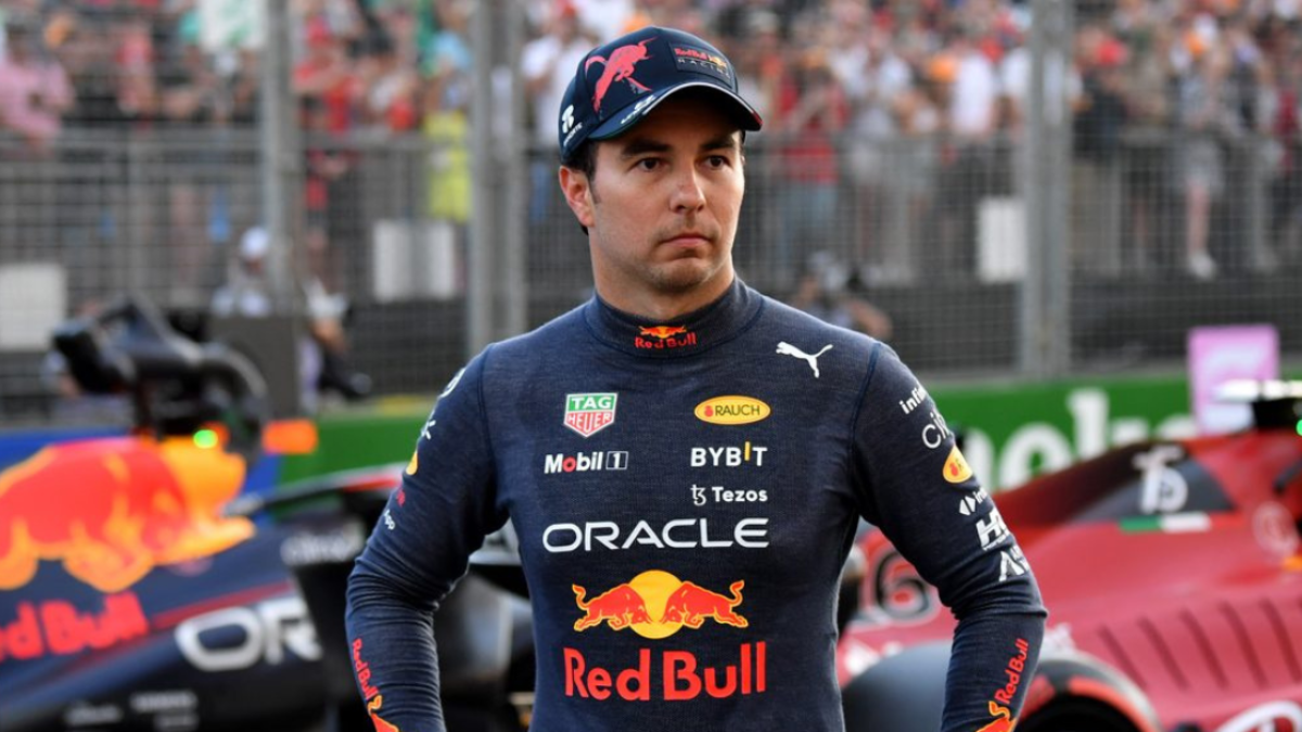 F1 | Checo Pérez se siente obligado a responder en el GP de España y hace algo increíble con Red Bull