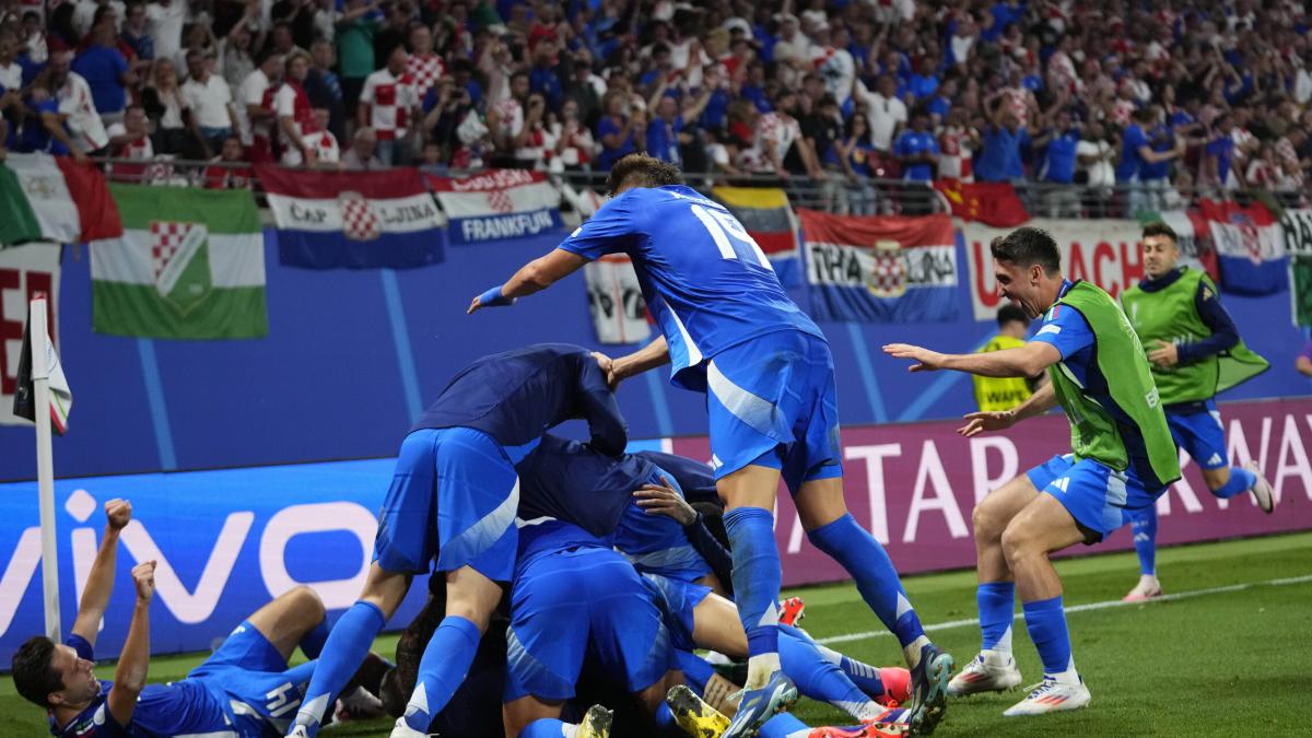 Italia al minuto 98 consigue su pase a octavos de la Euro