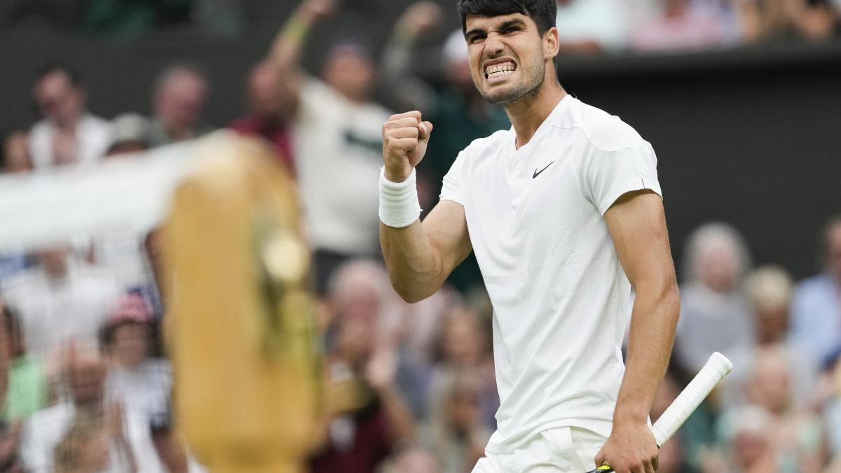 Wimbledon: Carlos Alcaraz remonta y vence a Frances Tiafoe para instalarse en la cuarta ronda