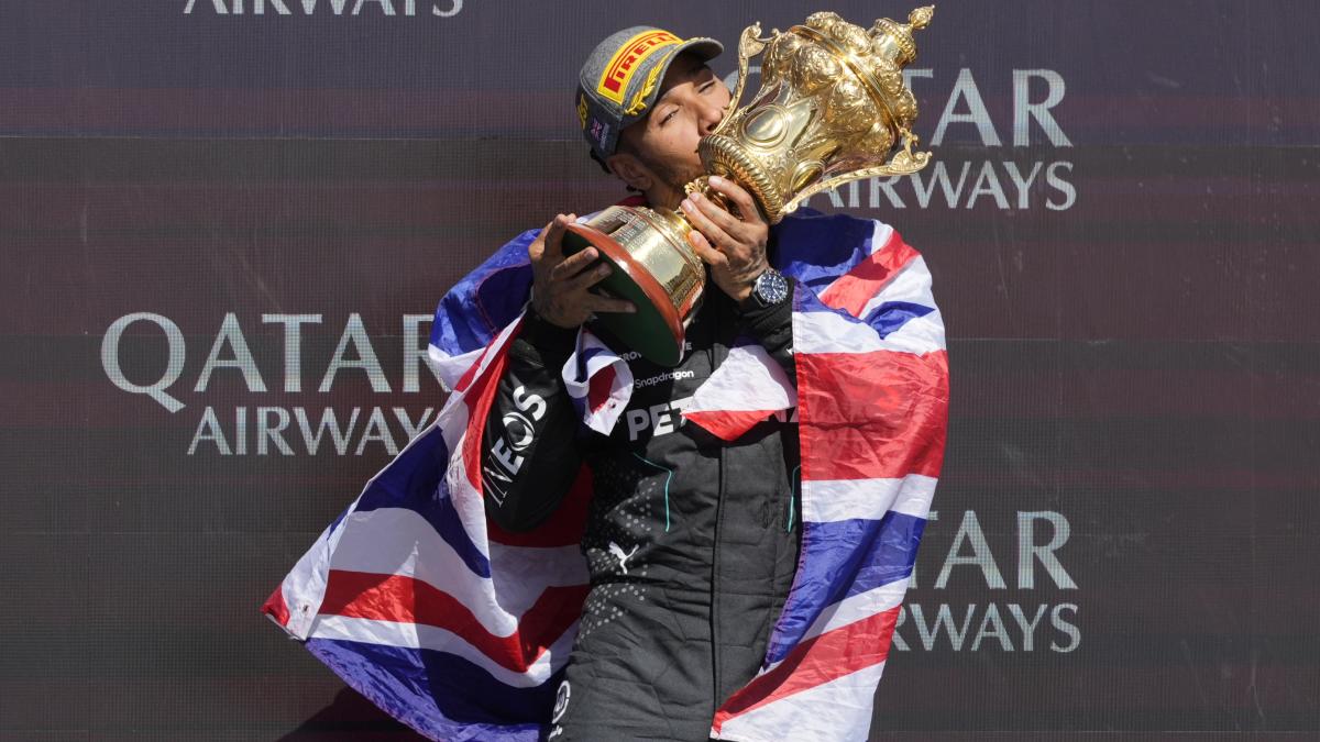 Hamilton vuelve a ganar un GP 945 días después