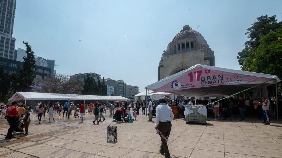 Muere trabajador al caer del Monumento a la Revolución