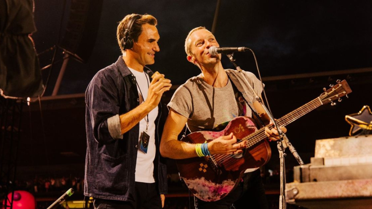 Roger Federer recibe increíble halago en el concierto de Coldplay y termina con su propia canción (VIDEO)