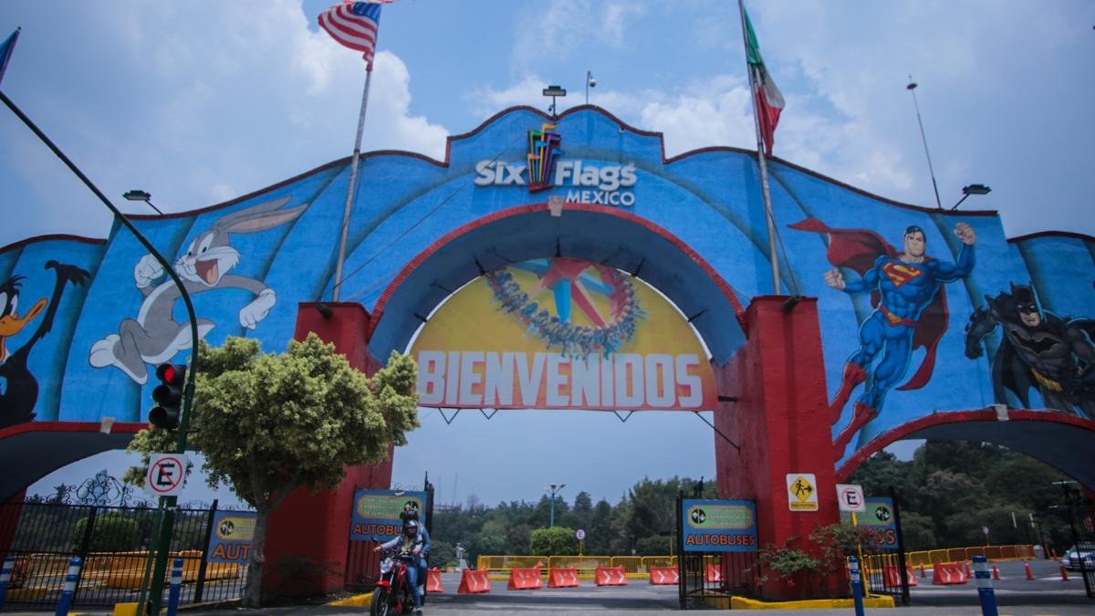 Ganan vecinos de Tlalpan round a Six Flags; no talará 151 árboles