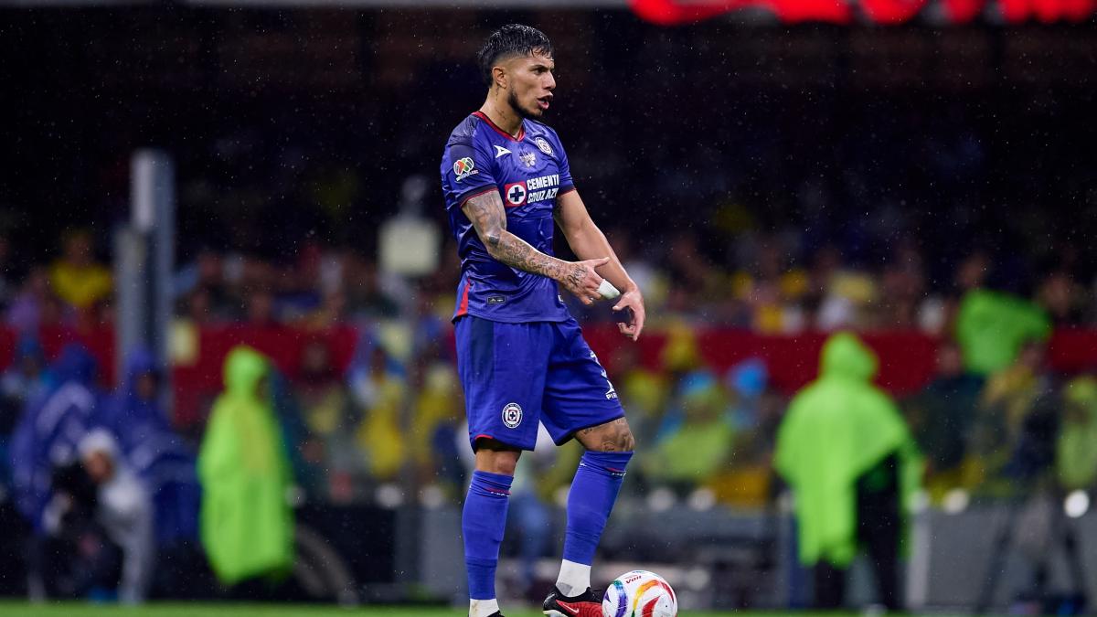 Carlos Salcedo y un emotivo adiós a Cruz Azul; "Espero que la vida algún día nos vuelva a cruzar"