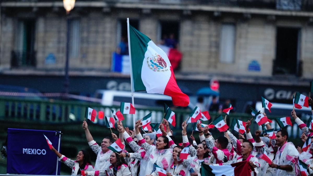 París 2024: Así fue el recorrido de la delegación mexicana en el río Sena en la ceremonia de inauguración (VIDEO)