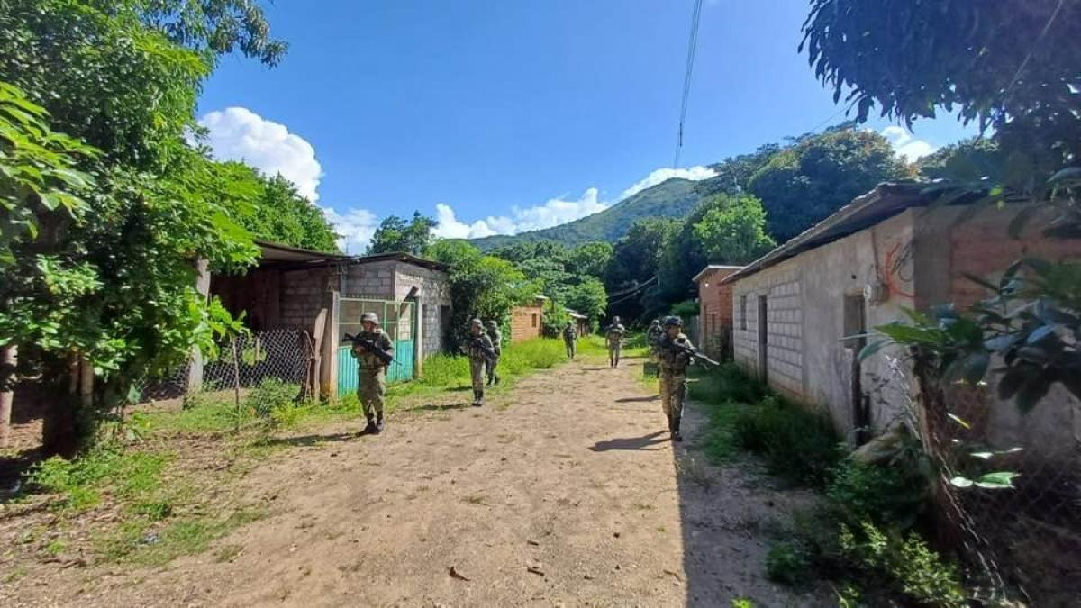 México y Guatemala coordinan protección a desplazados para "retornos voluntarios"