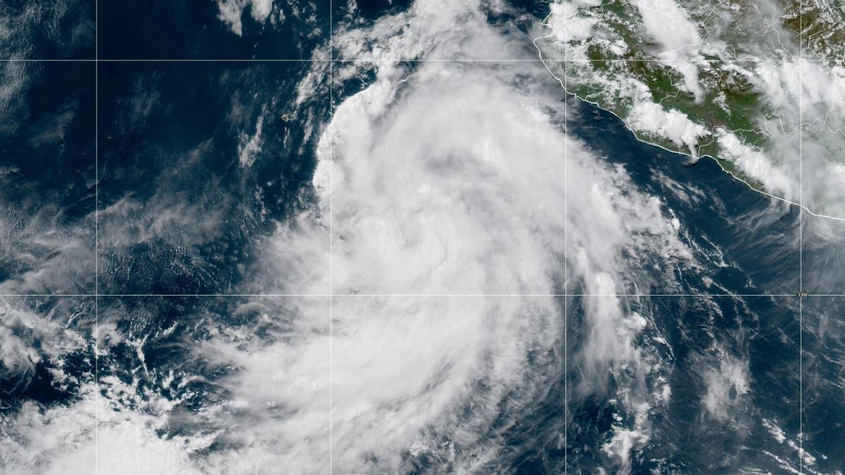 Se forma en el Pacífico tormenta tropical Carlota