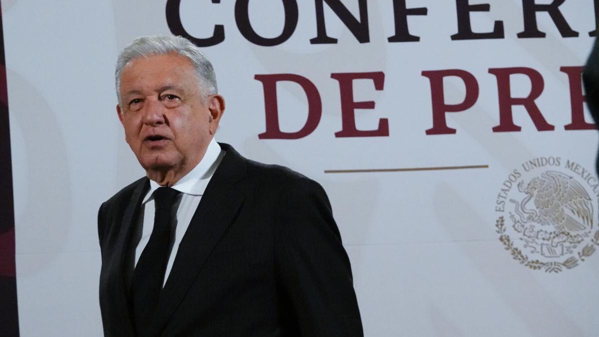 AMLO plantea facilitar la creación de partidos