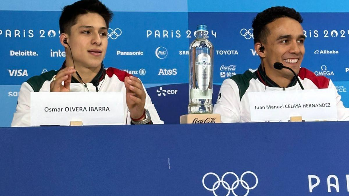 AMLO felicita a Osmar Olvera y Juan Celaya por su plata en trampolín de 3 metros en Juegos Olímpicos