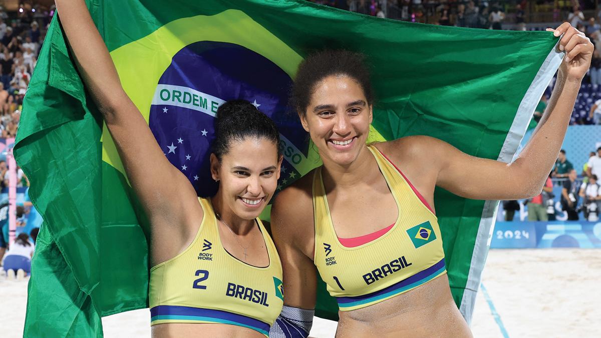 Brasil se impone a Canadá en final de voleibol de playa