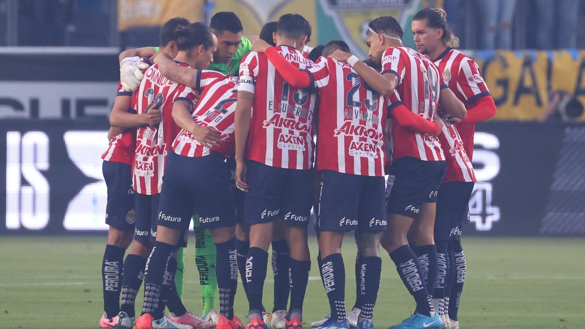 ¡Escándalo! Jugadores de Chivas son captados de fiesta en un bar tras eliminación en la Leagues Cup