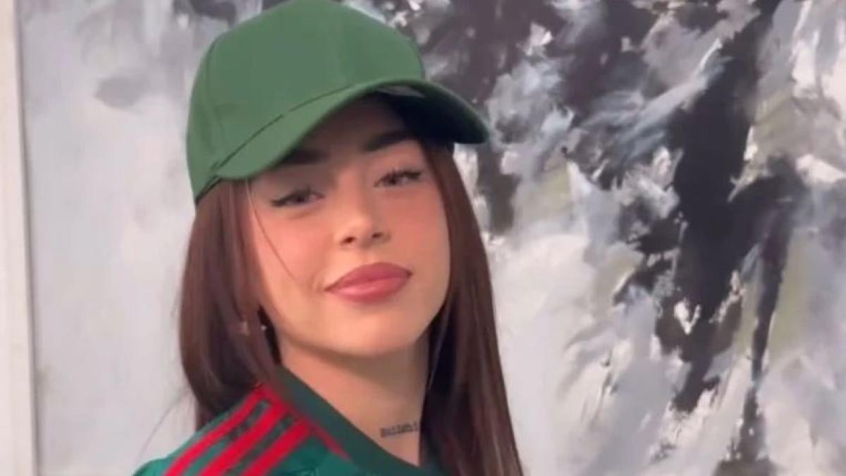 ¿Extraña a Peso Pluma? Nicki Nicole besa la playera de la selección mexicana | VIDEO