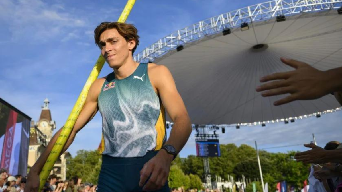 Armand Duplantis rompe su récord mundial en Silesia, superando su marca recién conseguida en París 2024