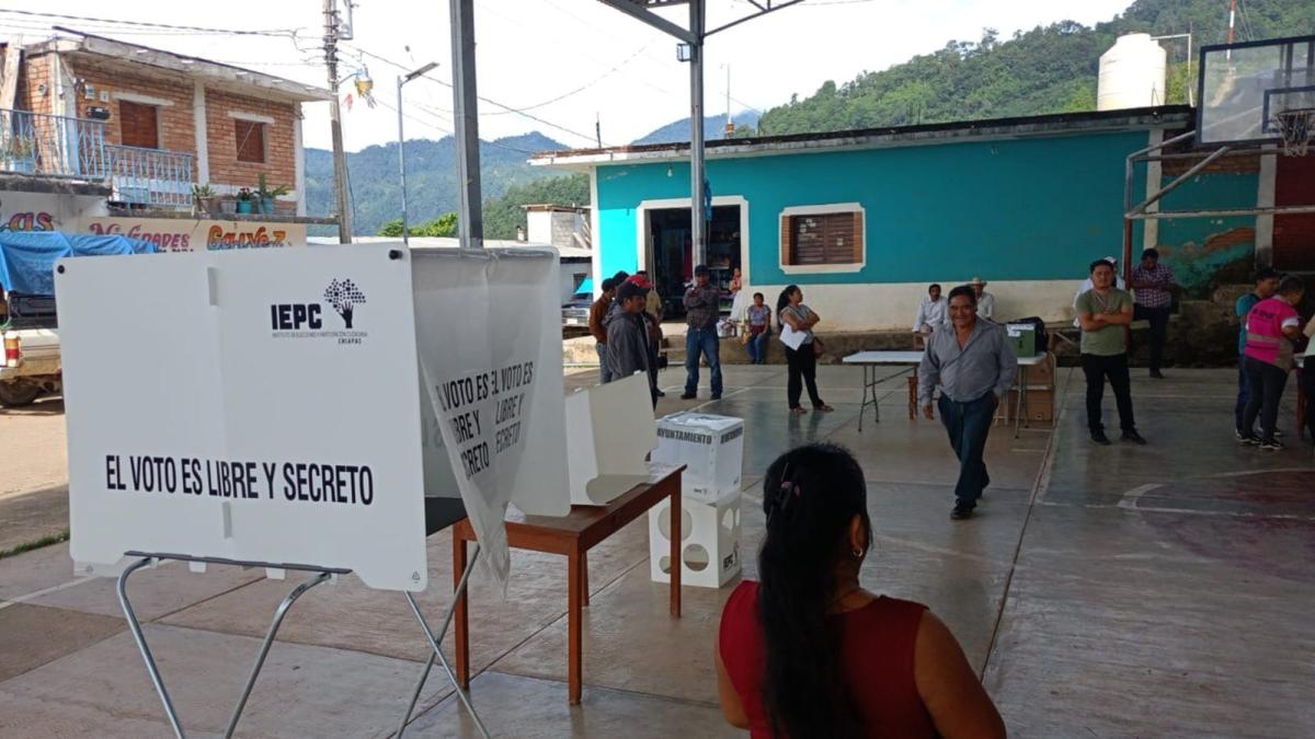 Transcurren en paz elecciones extraordinarias en Chiapas