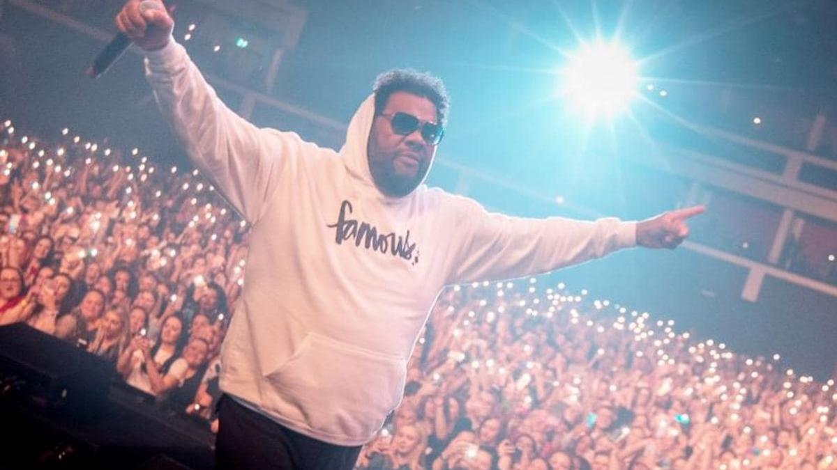 Rapero Fatman Scoop muere tras desplomarse en concierto ¿Qué le pasó?