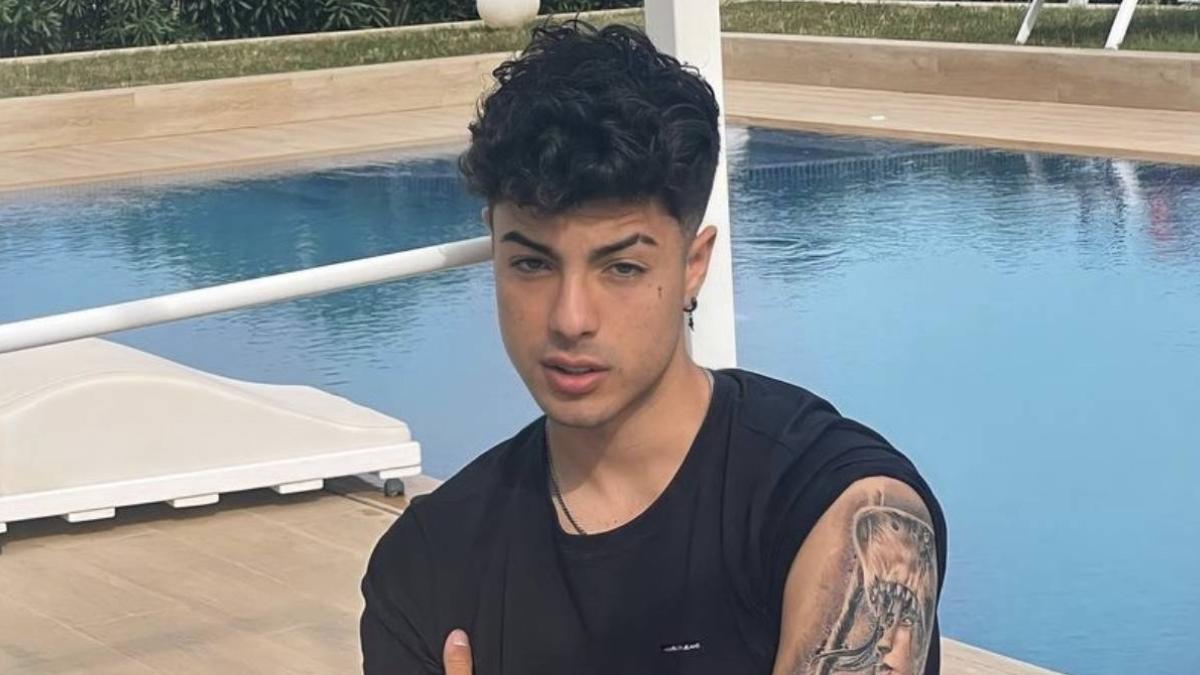 ¿Qué le pasó a Naim Darrechi? El influencer cerró todas sus redes sociales por este motivo