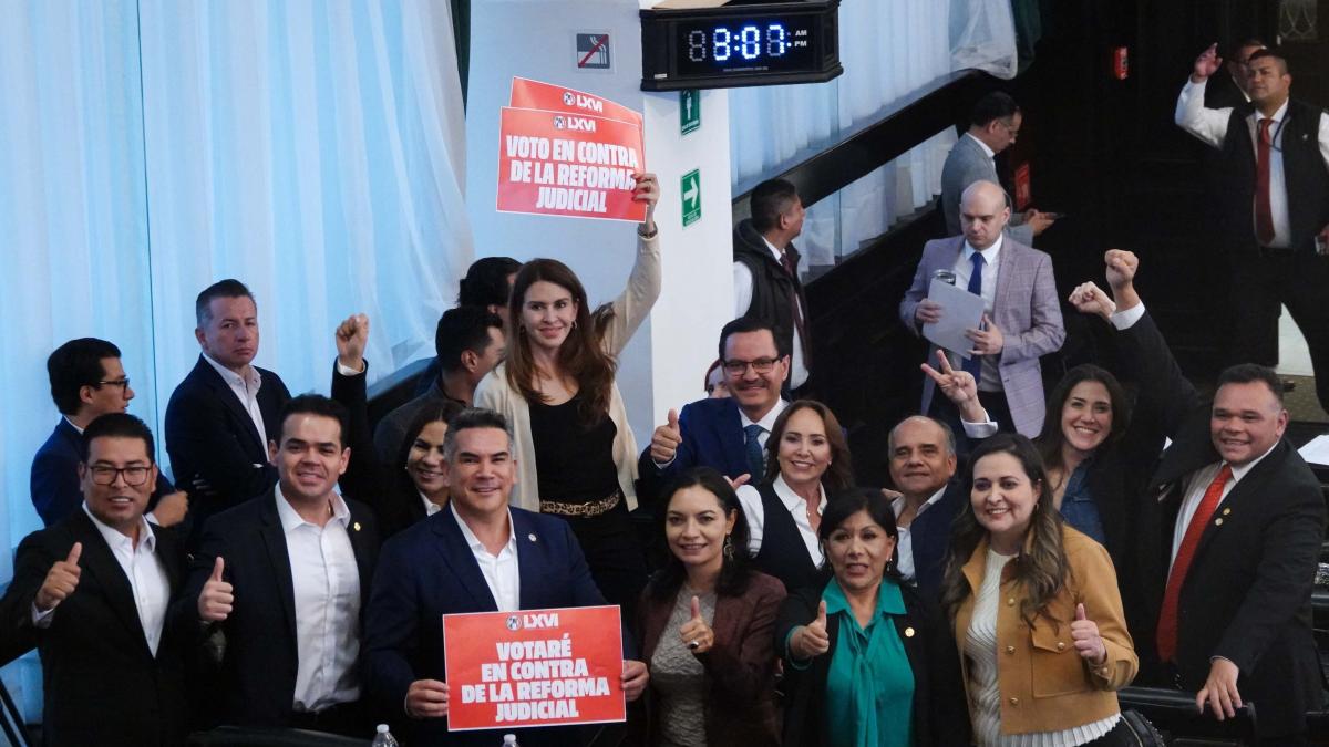 43 senadores de la oposición anticipan voto contra reforma