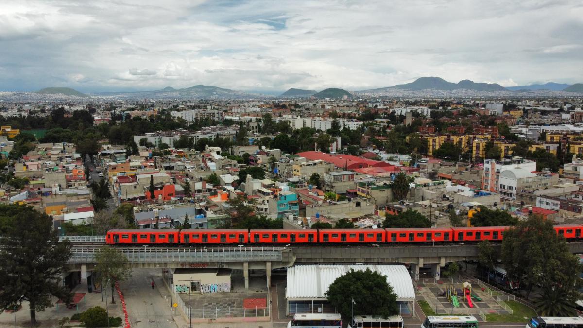 Reabren tramo de L-9 con retraso de 3 meses y temas por resolver