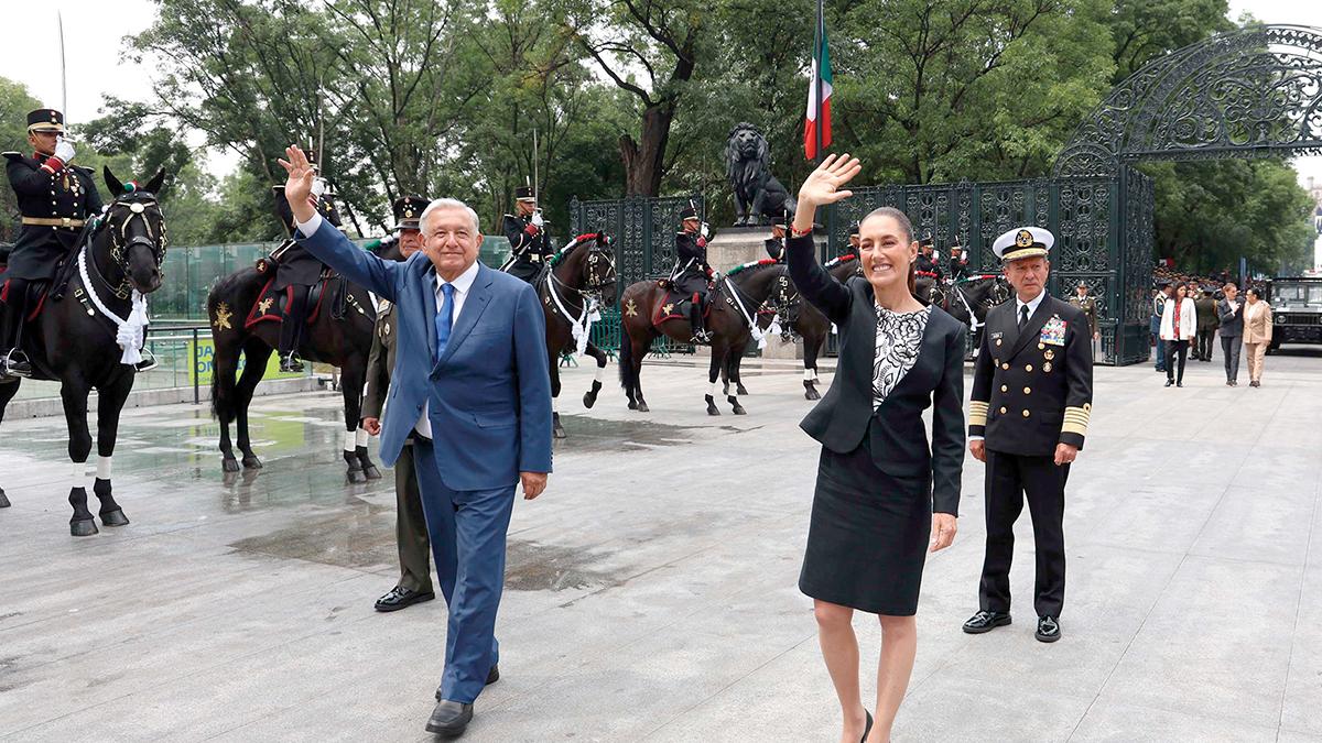 Conmemoran AMLO y Claudia a Niños Héroes