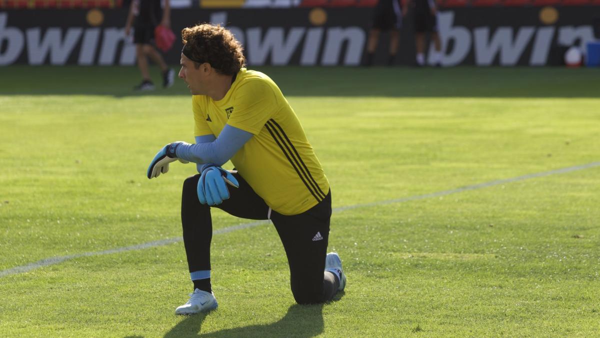 ¿Cómo le fue a Memo Ochoa en su debut en Portugal con el AVS SAD?