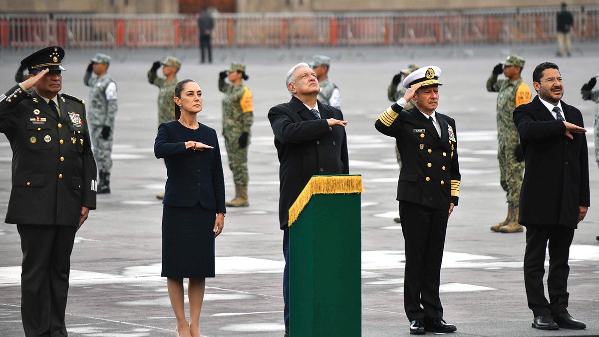 Homenajean AMLO y Claudia a caídos del 19S