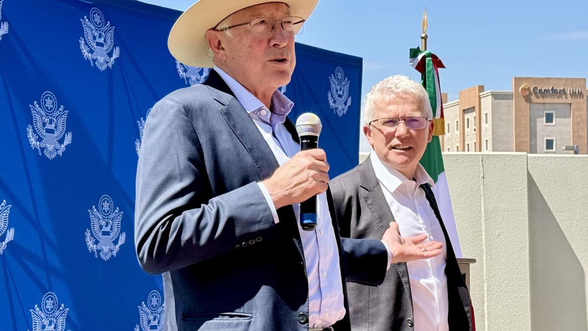 Violencia en Sinaloa 'no es culpa de Estados Unidos', responde Ken Salazar a AMLO