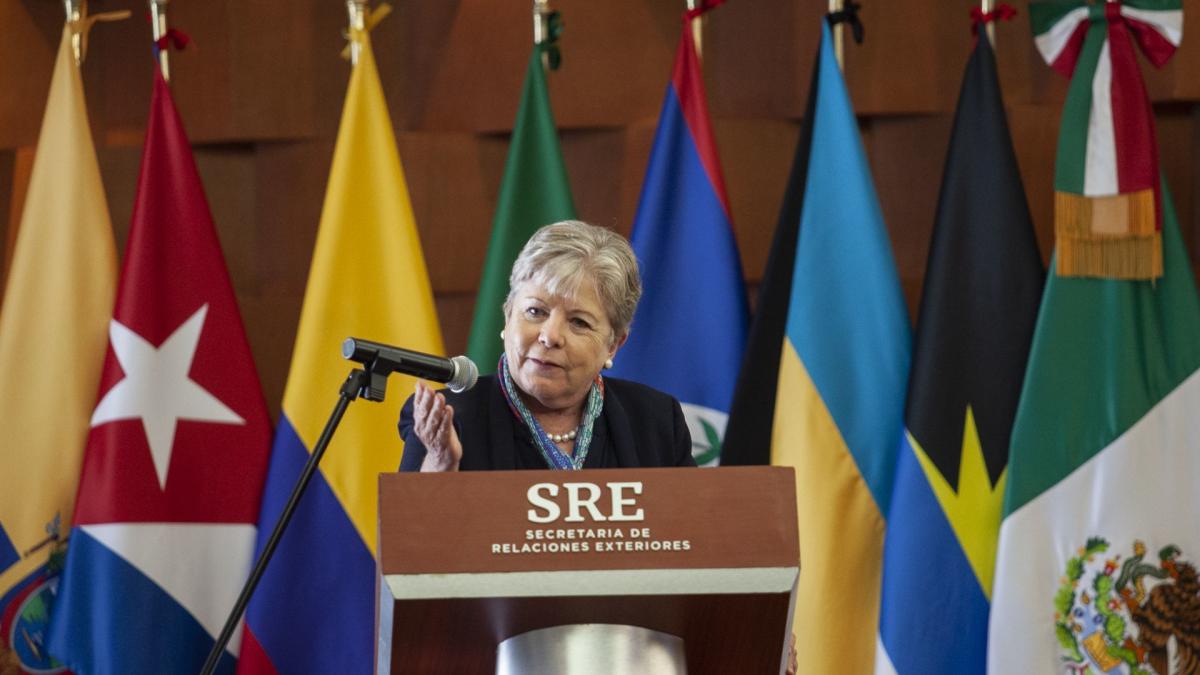 México llama en la ONU a fortalecer multilateralismo; canciller presume transición pacífica