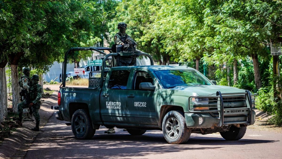 Sedena envía a 600 militares para reforzar seguridad en Sinaloa, ante ola de violencia