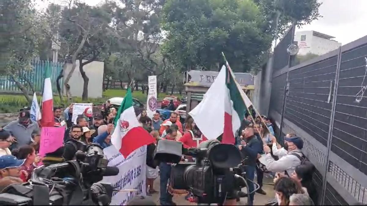 Trabajadores del Poder Judicial protestan en instalaciones del INE