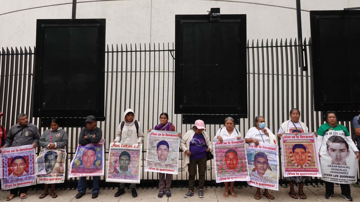 CIDH denuncia 'pacto de silencio' a 10 años de caso Ayotzinapa